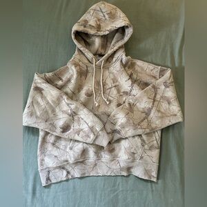 abercrombie and fitch cropped camo hoodie